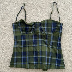 We wore what size 6 underwire corset. BNWT.